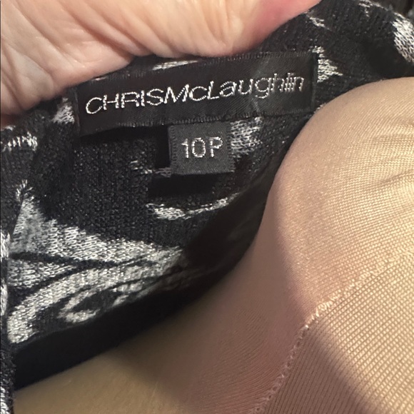 Chris McLaughlin Black & Gray Scroll Print Ruffle Front Dress | 10P Petite - Picture 6 of 9